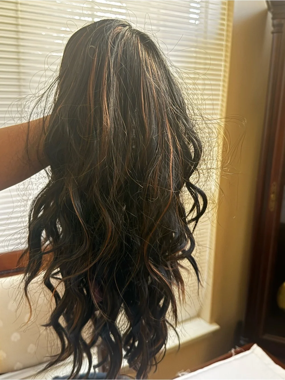 Wavy Layered Women's Hair with Subtle Brown Highlights - Black